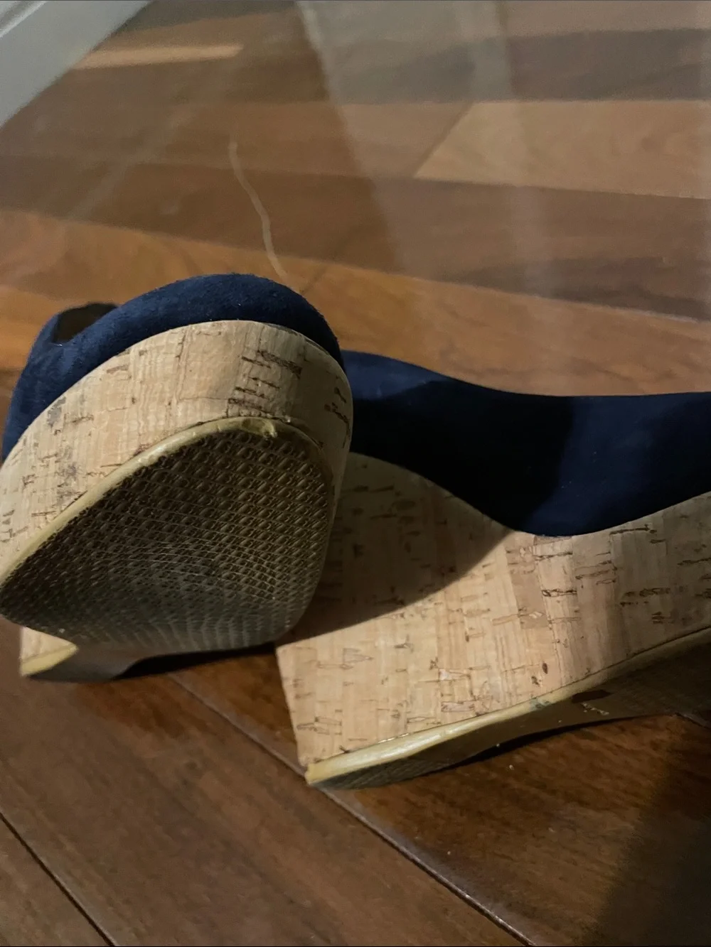 Stuart Weitzman Corkswoon navy suede wedge, size 9.5 - Picture 11 of 12